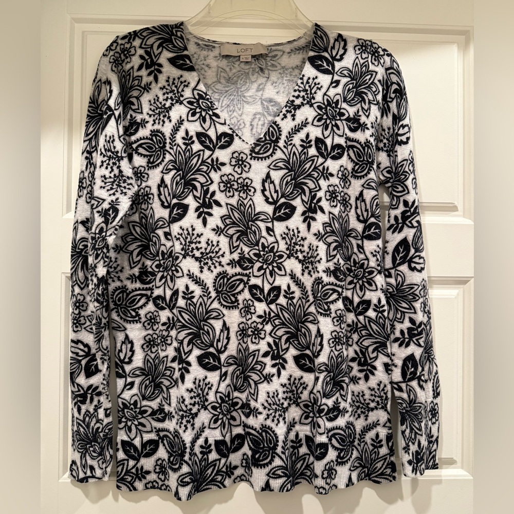 LOFT Lightweight Sweater, Size M